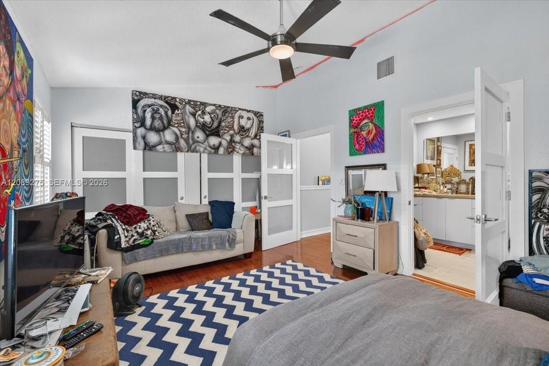 For Sale: $559,900 (2 beds, 2 baths, 1760 Square Feet)