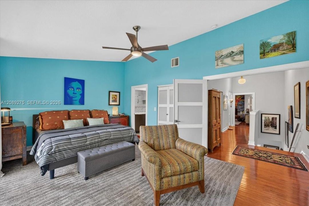 For Sale: $559,900 (2 beds, 2 baths, 1760 Square Feet)