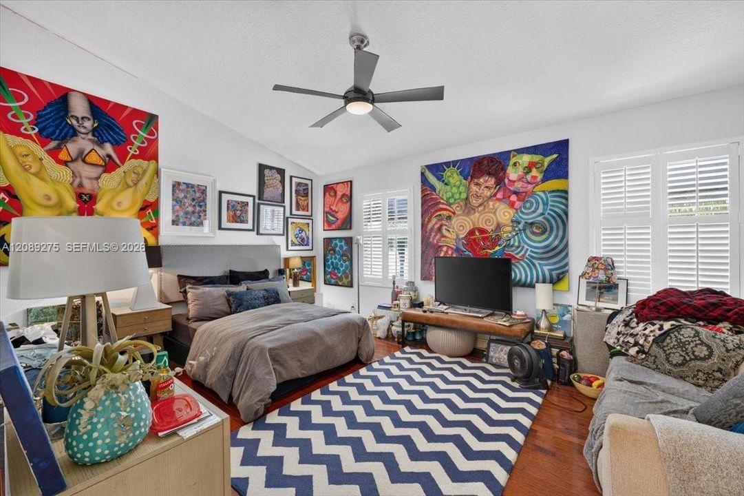 For Sale: $559,900 (2 beds, 2 baths, 1760 Square Feet)