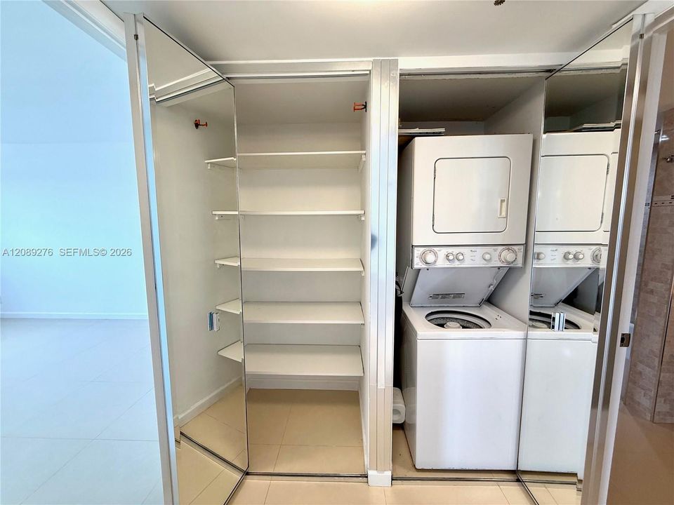 На продажу: $545,000 (2 спален, 2 ванн, 1240 Квадратных фут)