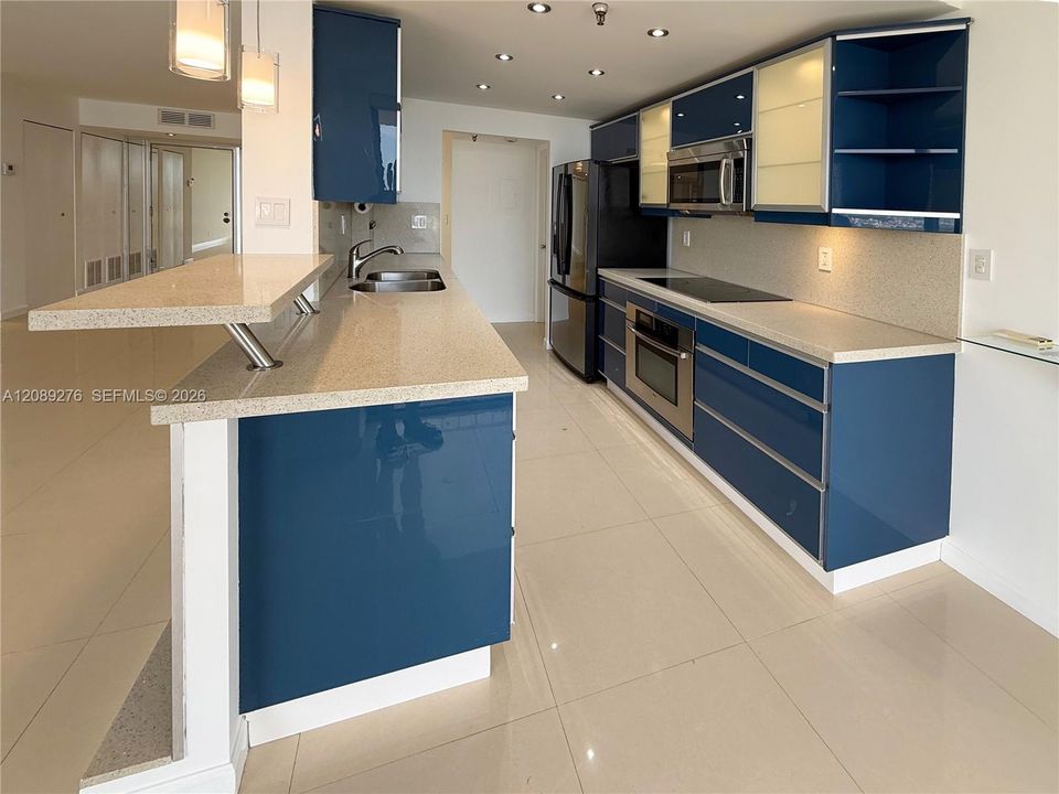 На продажу: $545,000 (2 спален, 2 ванн, 1240 Квадратных фут)