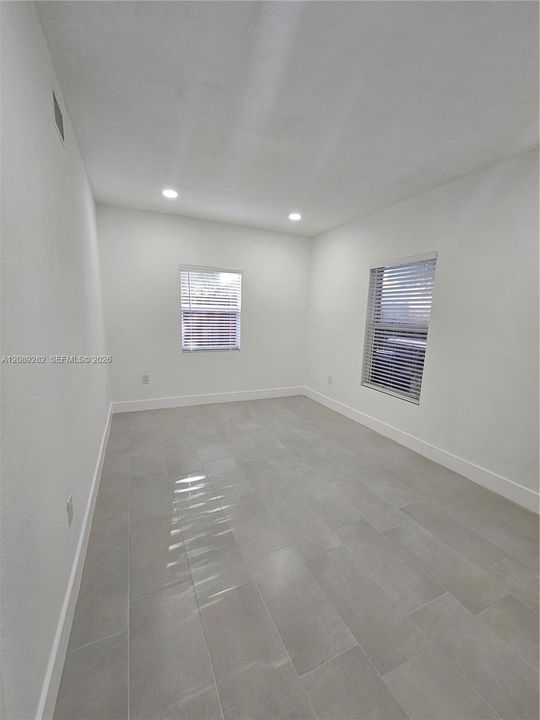 В аренду: $1,850 (1 спален, 1 ванн, 675 Квадратных фут)