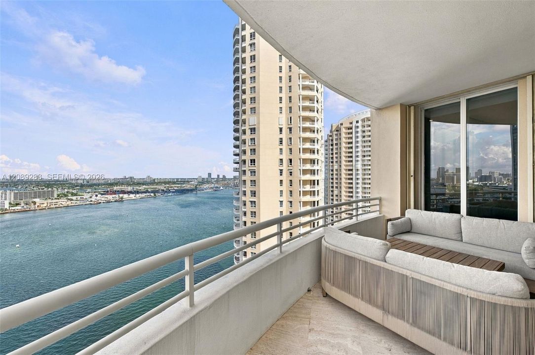 В аренду: $12,000 (3 спален, 4 ванн, 2910 Квадратных фут)