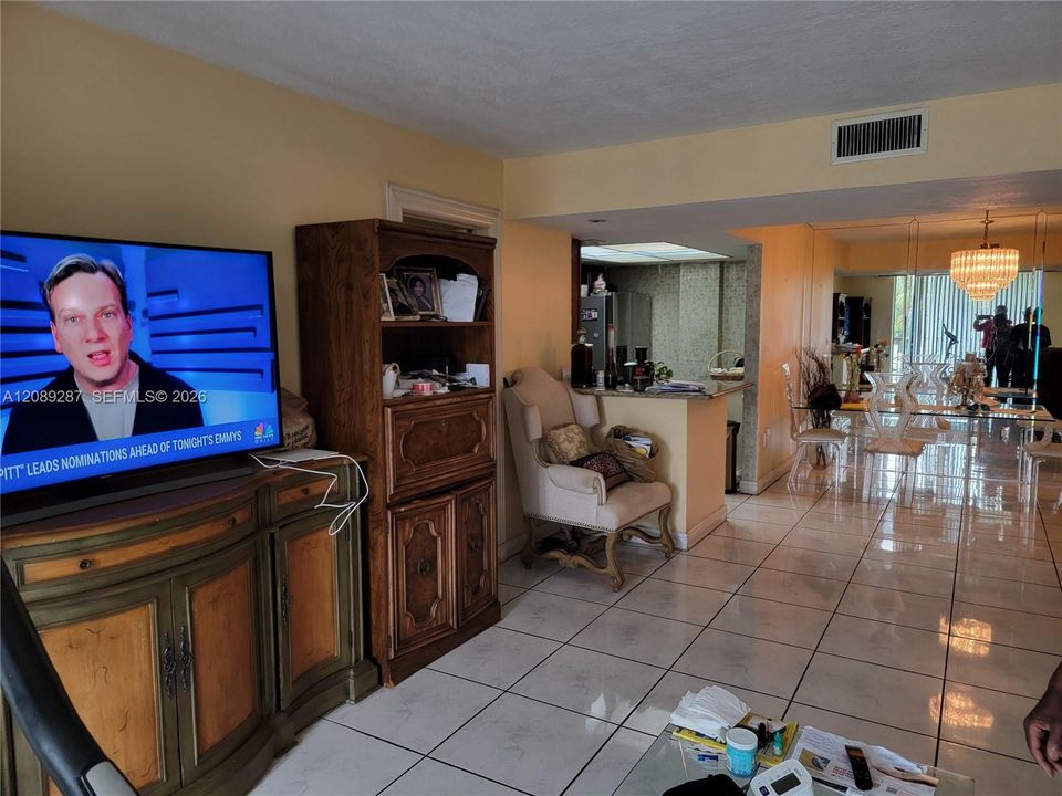 En Venta: $130,000 (2 camas, 2 baños, 1085 Pies cuadrados)