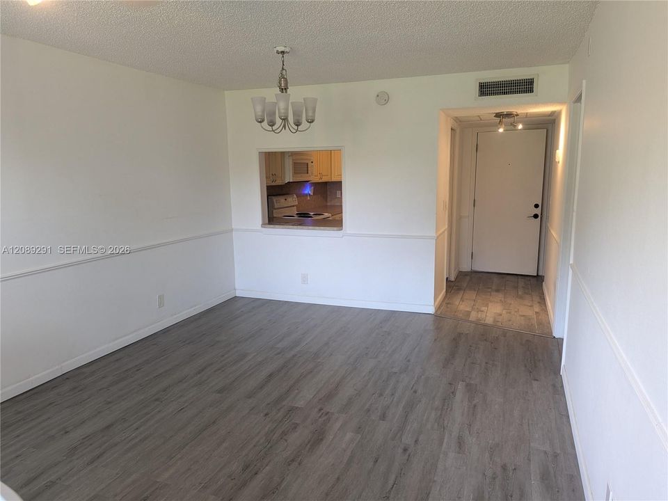 En Renta: $1,500 (1 camas, 1 baños, 645 Pies cuadrados)