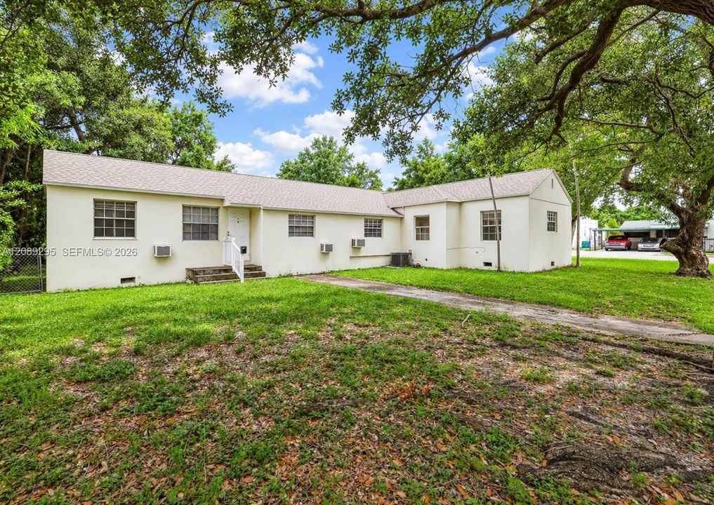 En Venta: $725,000 (0 camas, 0 baños, 2708 Pies cuadrados)