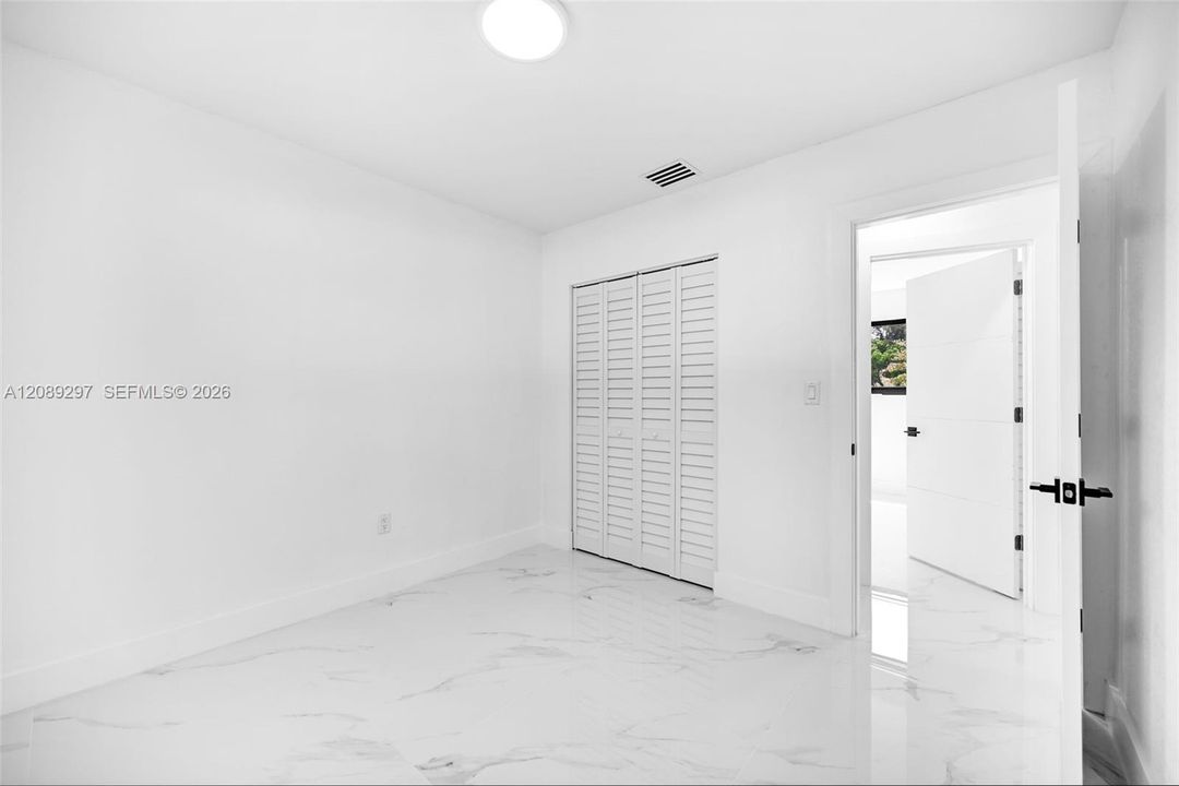 For Sale: $589,000 (4 beds, 2 baths, 1270 Square Feet)