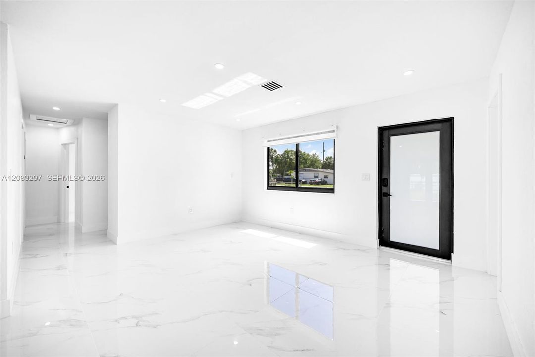For Sale: $589,000 (4 beds, 2 baths, 1270 Square Feet)