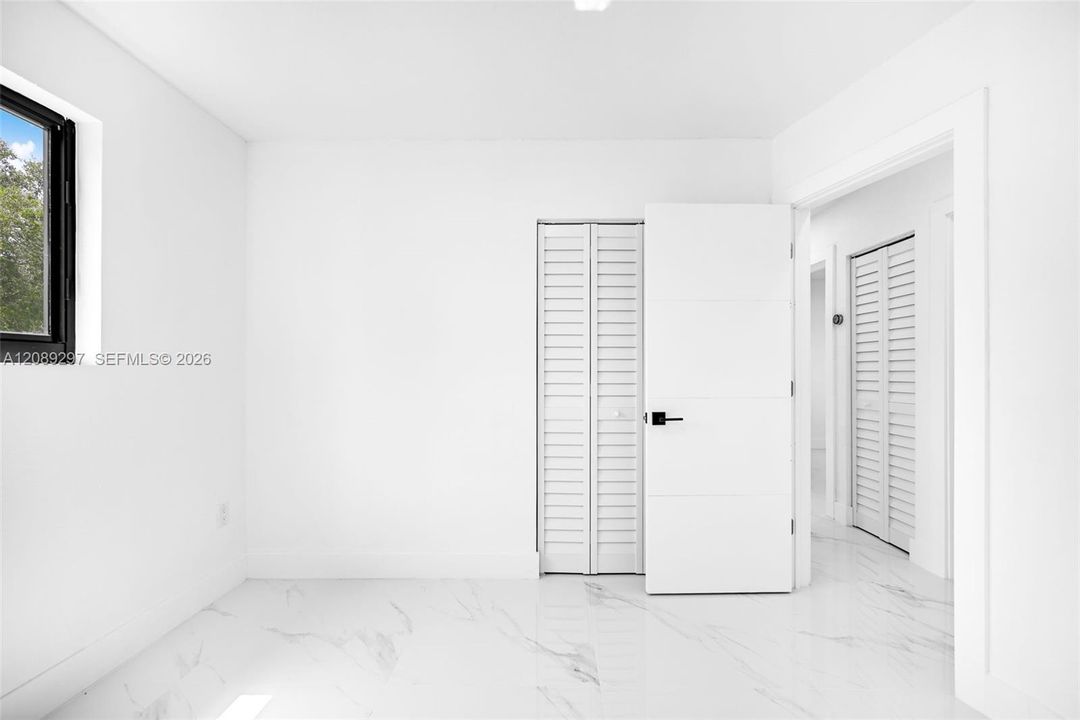 For Sale: $589,000 (4 beds, 2 baths, 1270 Square Feet)