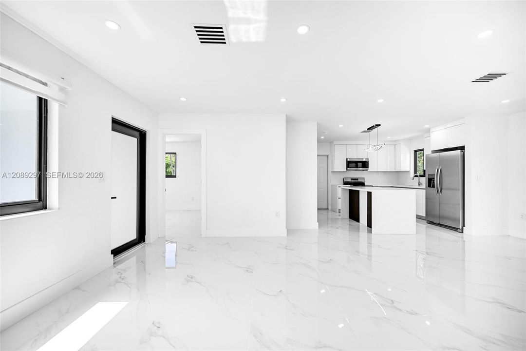 For Sale: $589,000 (4 beds, 2 baths, 1270 Square Feet)