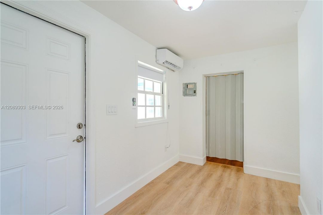 В аренду: $1,700 (1 спален, 1 ванн, 500 Квадратных фут)