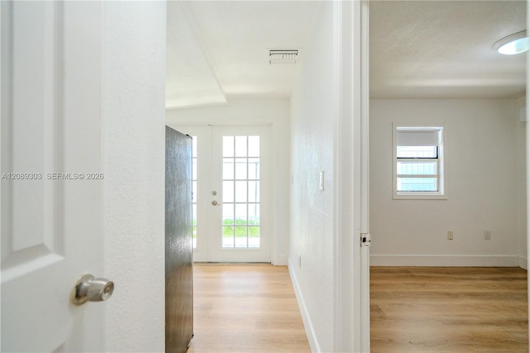 В аренду: $1,700 (1 спален, 1 ванн, 500 Квадратных фут)
