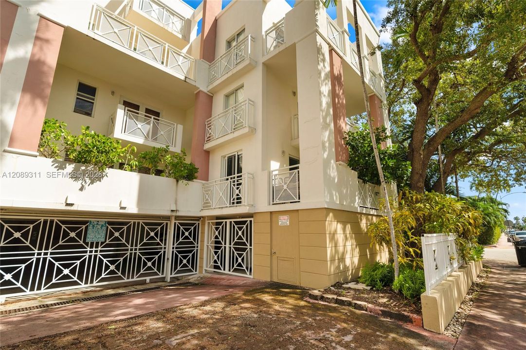 На продажу: $750,000 (2 спален, 2 ванн, 1110 Квадратных фут)