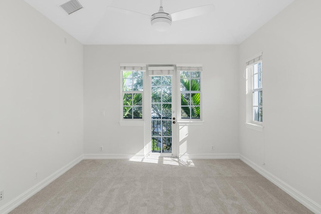 310 Tuxedo Ln West Palm Beach-large-028-