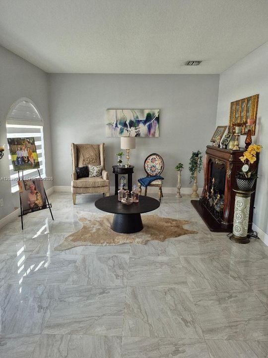 For Sale: $1,150,000 (5 beds, 2 baths, 2158 Square Feet)