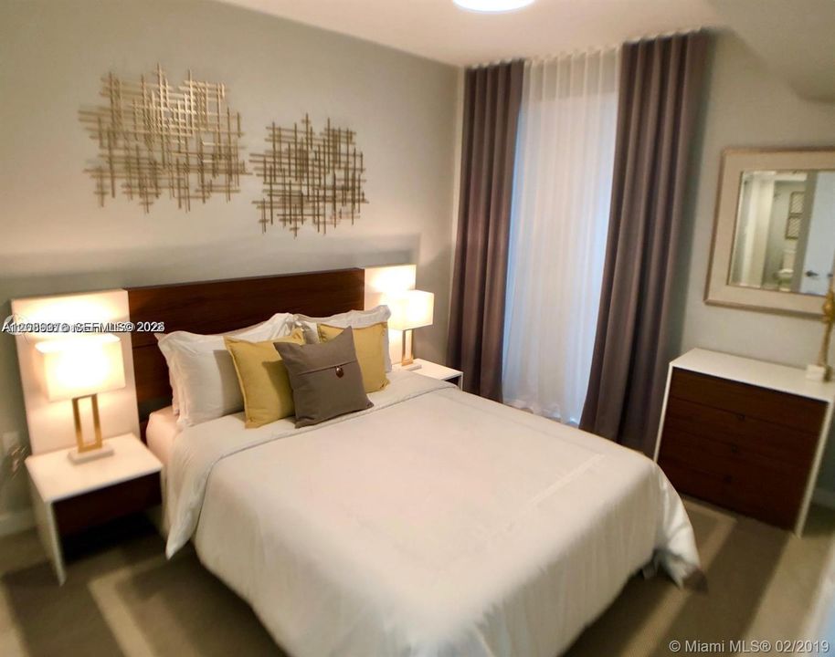 For Rent: $2,600 (1 beds, 1 baths, 560 Square Feet)