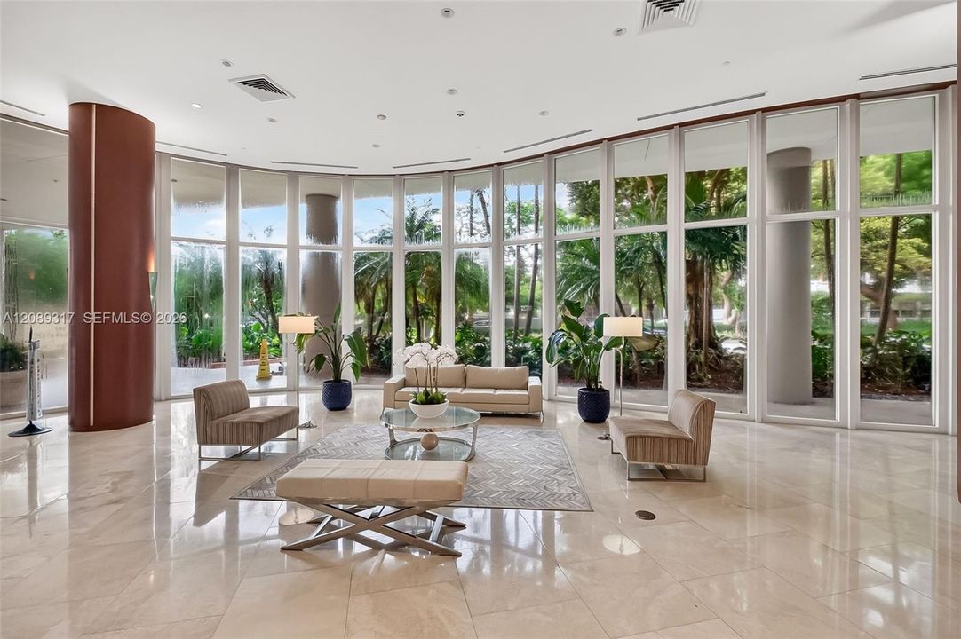 For Sale: $575,000 (1 beds, 1 baths, 770 Square Feet)