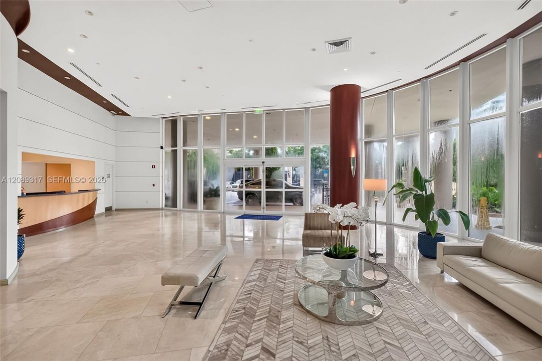 For Sale: $575,000 (1 beds, 1 baths, 770 Square Feet)