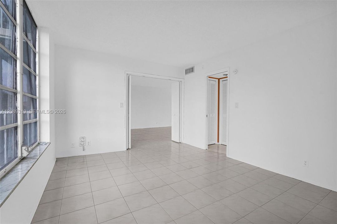 En Venta: $175,900 (2 camas, 2 baños, 1064 Pies cuadrados)