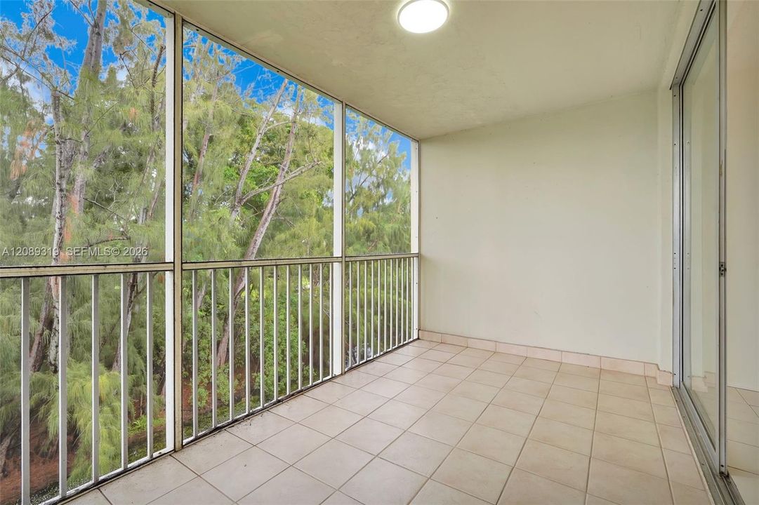 En Venta: $175,900 (2 camas, 2 baños, 1064 Pies cuadrados)