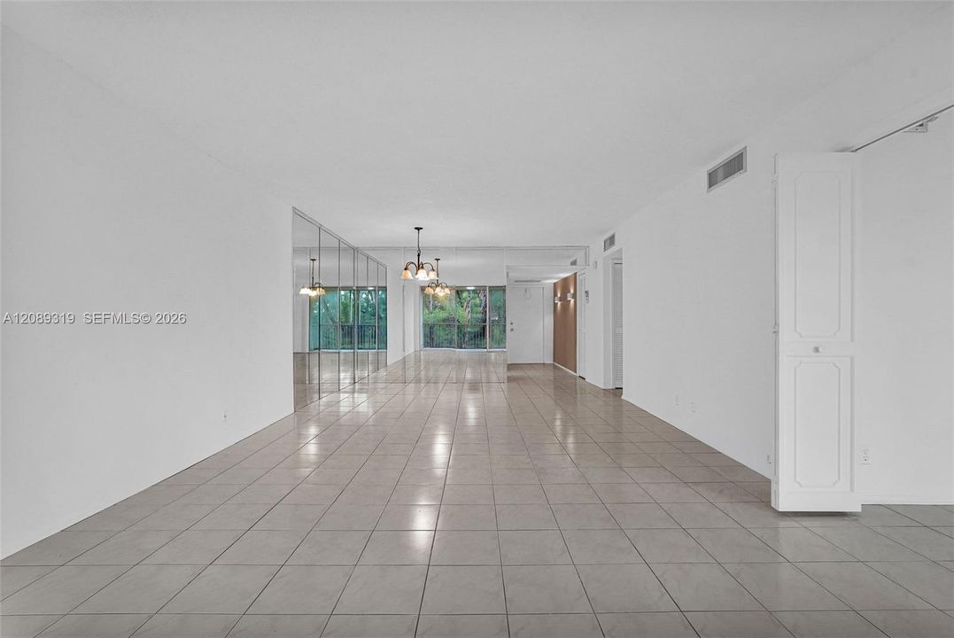 En Venta: $175,900 (2 camas, 2 baños, 1064 Pies cuadrados)