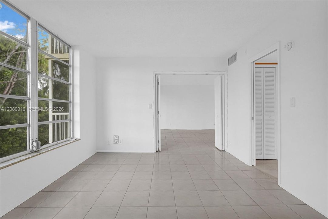En Venta: $175,900 (2 camas, 2 baños, 1064 Pies cuadrados)