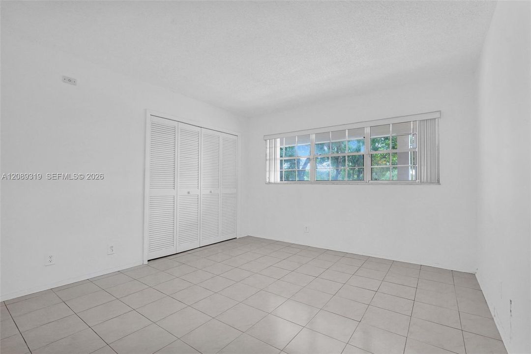 En Venta: $175,900 (2 camas, 2 baños, 1064 Pies cuadrados)