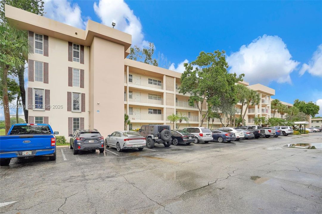 En Venta: $175,900 (2 camas, 2 baños, 1064 Pies cuadrados)