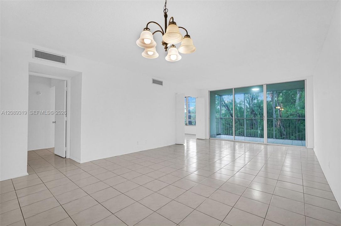 En Venta: $175,900 (2 camas, 2 baños, 1064 Pies cuadrados)