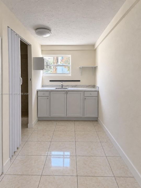 En Renta: $1,350 (0 camas, 1 baños, 0 Pies cuadrados)