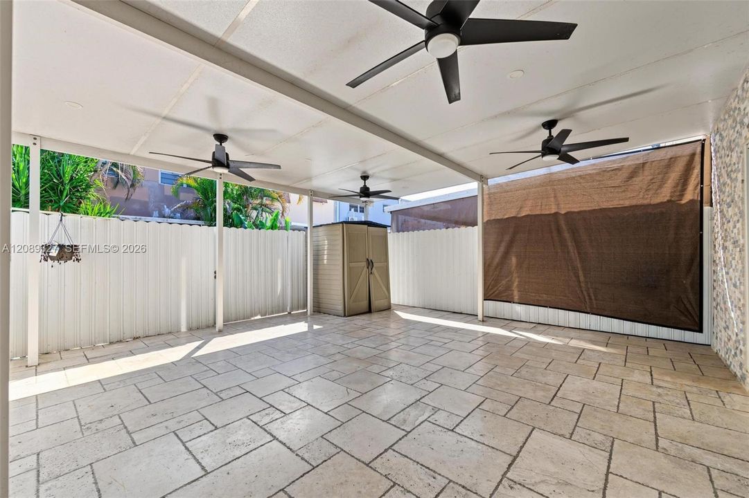 For Sale: $550,000 (3 beds, 2 baths, 1606 Square Feet)
