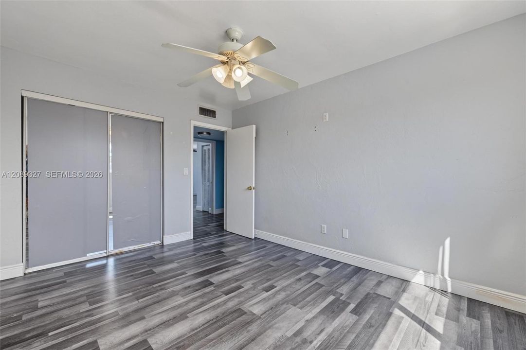 For Sale: $550,000 (3 beds, 2 baths, 1606 Square Feet)