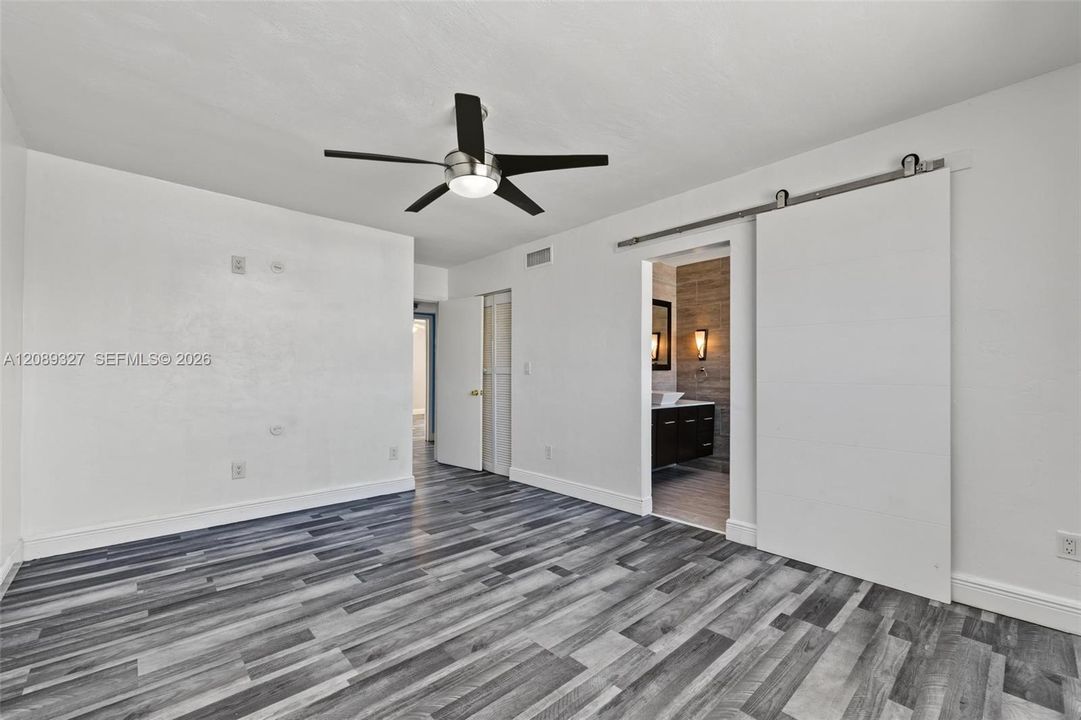 For Sale: $550,000 (3 beds, 2 baths, 1606 Square Feet)