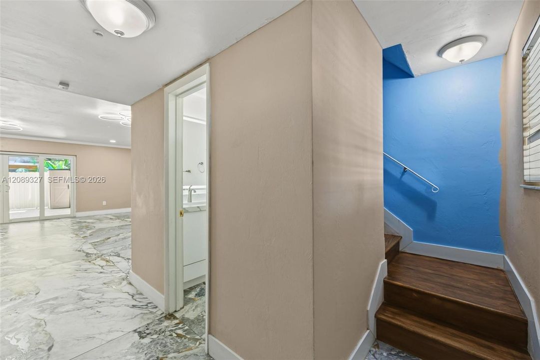 For Sale: $550,000 (3 beds, 2 baths, 1606 Square Feet)