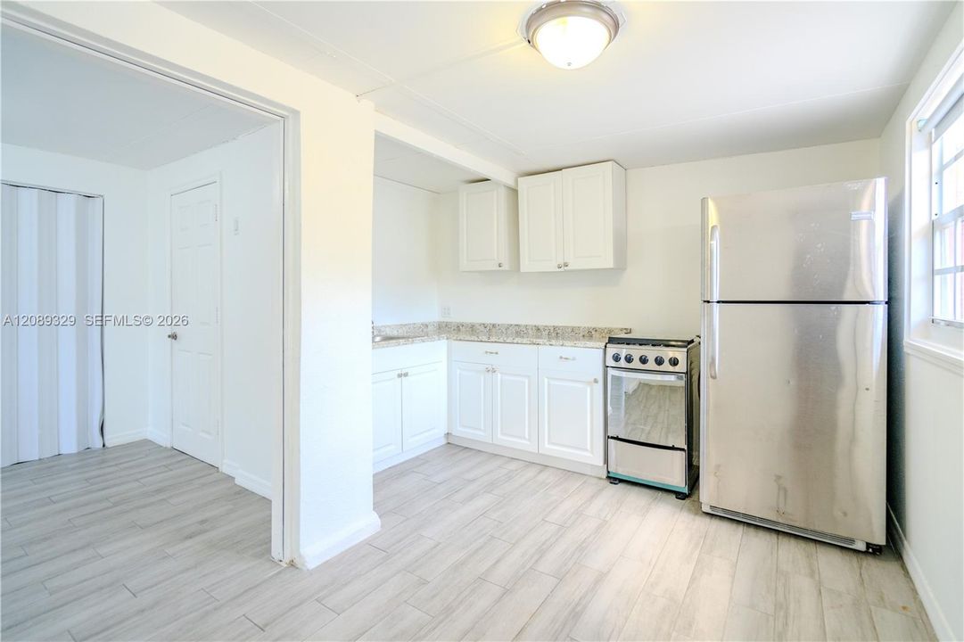For Rent: $1,550 (0 beds, 1 baths, 1636 Square Feet)