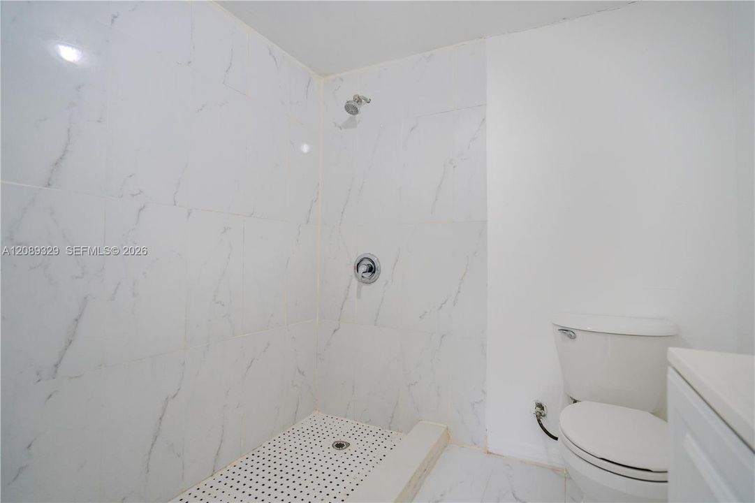 For Rent: $1,550 (0 beds, 1 baths, 1636 Square Feet)