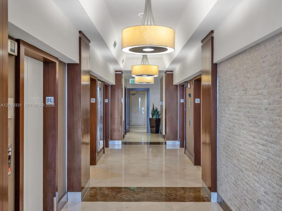 В аренду: $7,200 (2 спален, 2 ванн, 1380 Квадратных фут)
