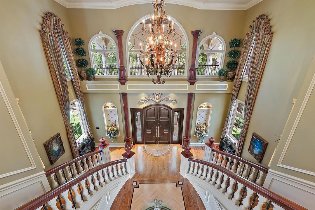 2330 Seven Oaks Ln-55