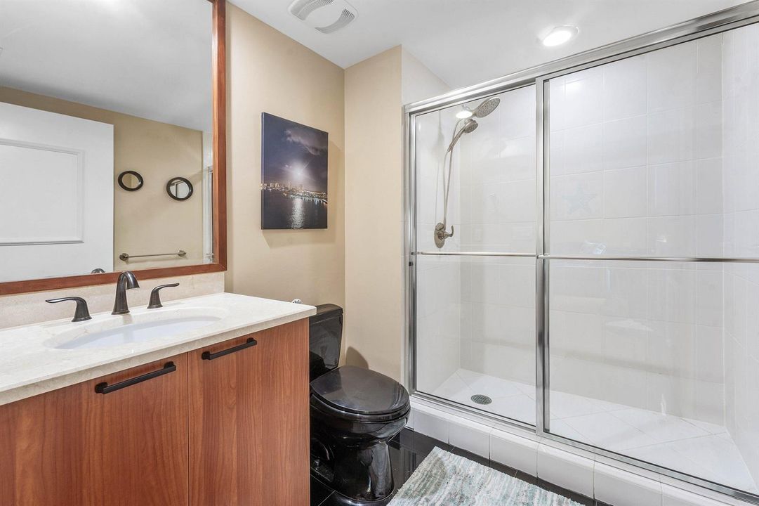 Guest #2 Ensuite Bath