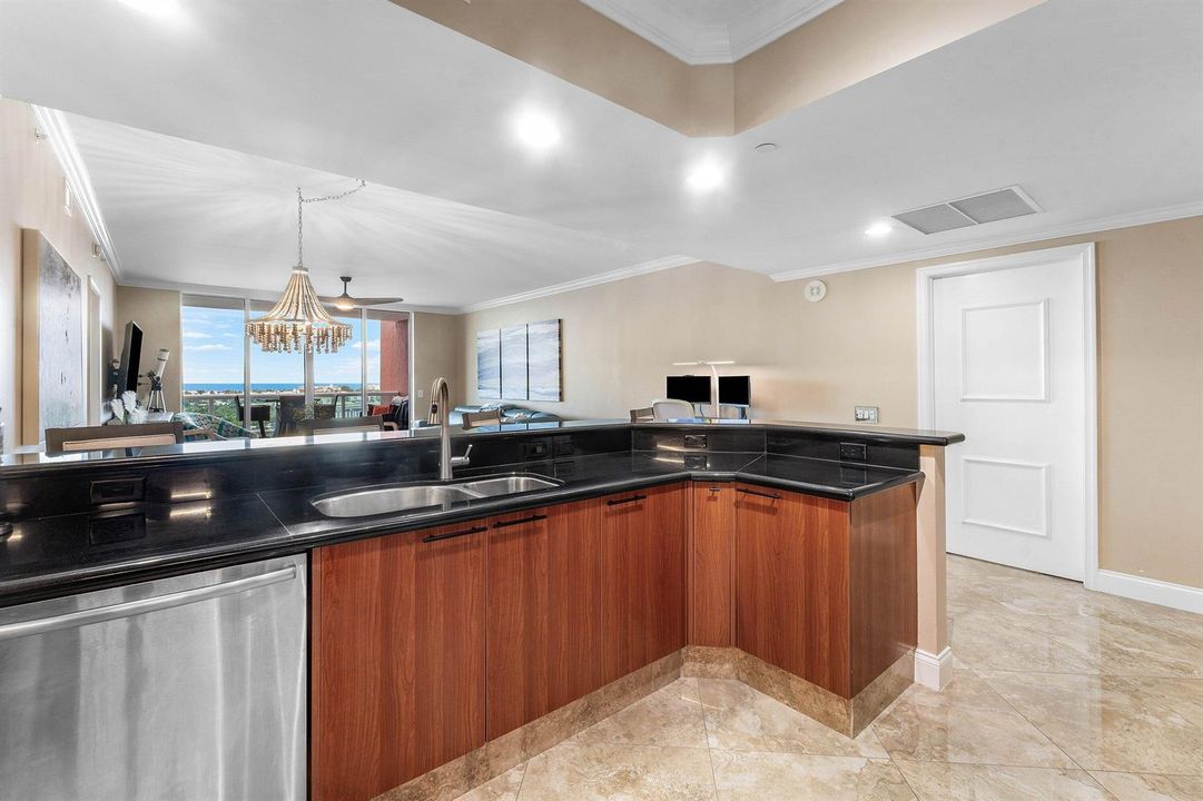 Open Kitchen