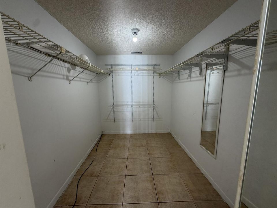 Walk In Closet