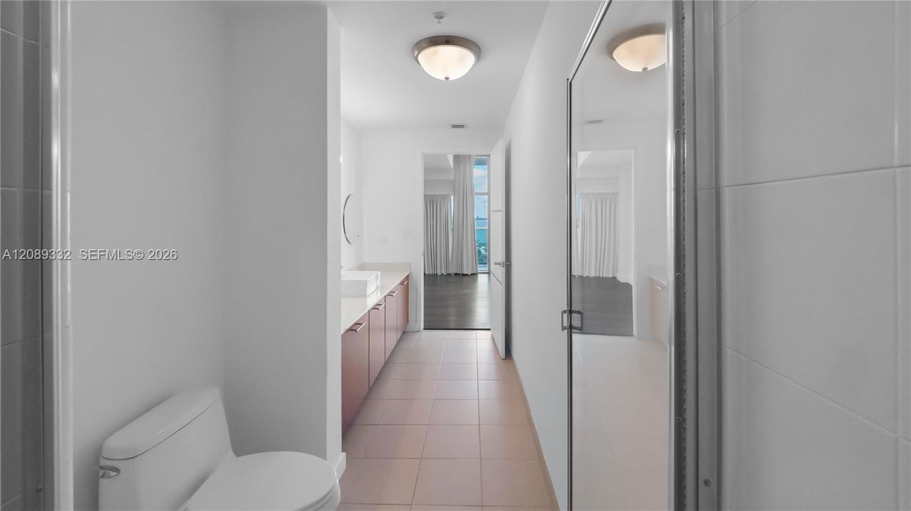 В аренду: $4,400 (2 спален, 2 ванн, 1263 Квадратных фут)