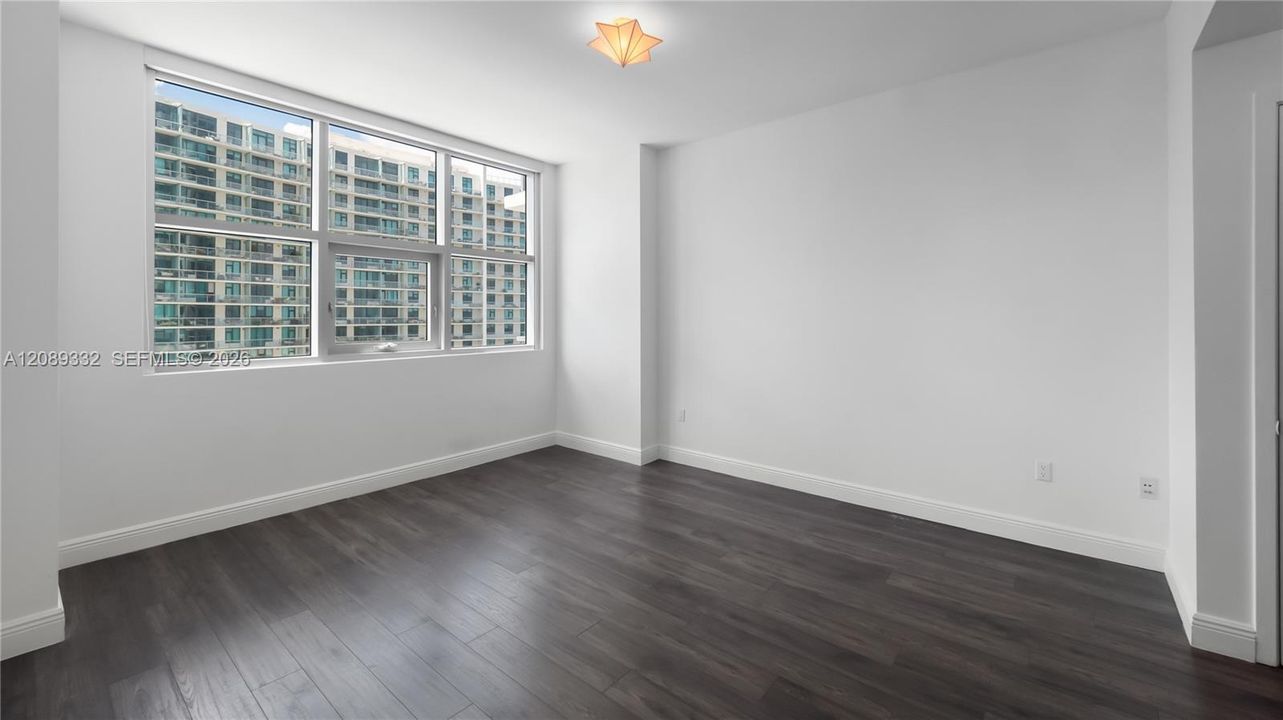 В аренду: $4,400 (2 спален, 2 ванн, 1263 Квадратных фут)