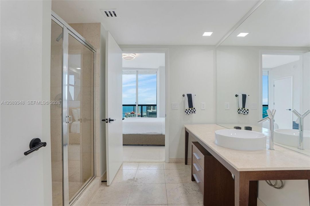 En Venta: $1,249,000 (3 camas, 2 baños, 1450 Pies cuadrados)