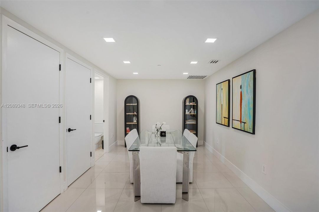 En Venta: $1,249,000 (3 camas, 2 baños, 1450 Pies cuadrados)