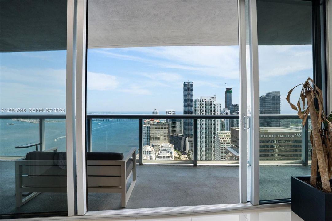 En Venta: $1,249,000 (3 camas, 2 baños, 1450 Pies cuadrados)
