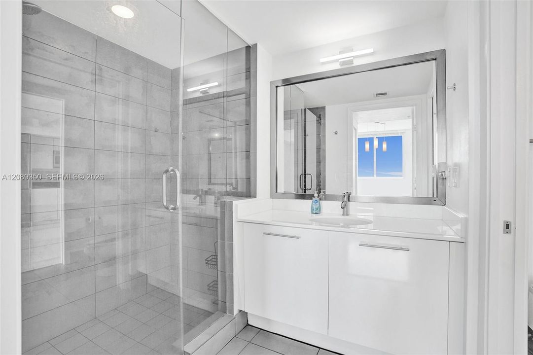 For Rent: $2,675 (1 beds, 1 baths, 764 Square Feet)
