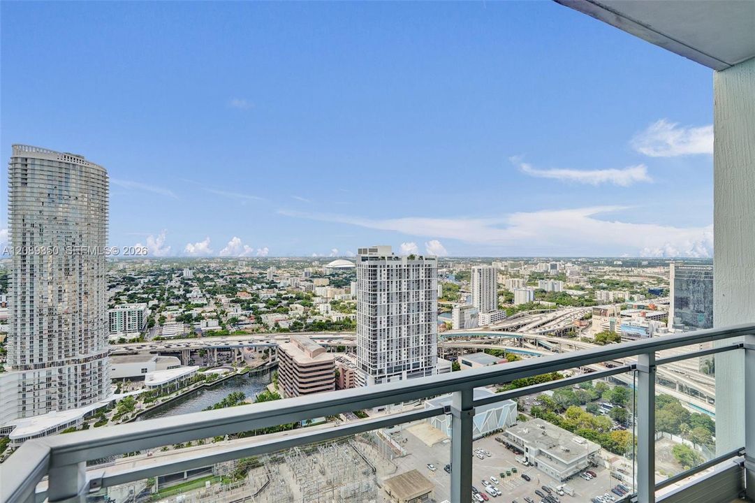 For Rent: $2,675 (1 beds, 1 baths, 764 Square Feet)