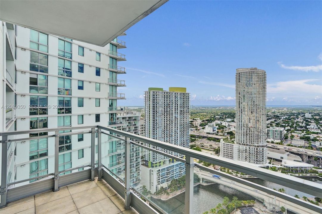 For Rent: $2,675 (1 beds, 1 baths, 764 Square Feet)