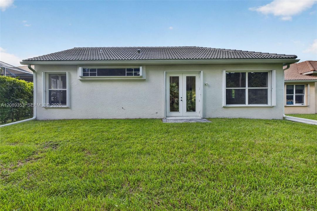 En Venta: $525,000 (4 camas, 3 baños, 2358 Pies cuadrados)
